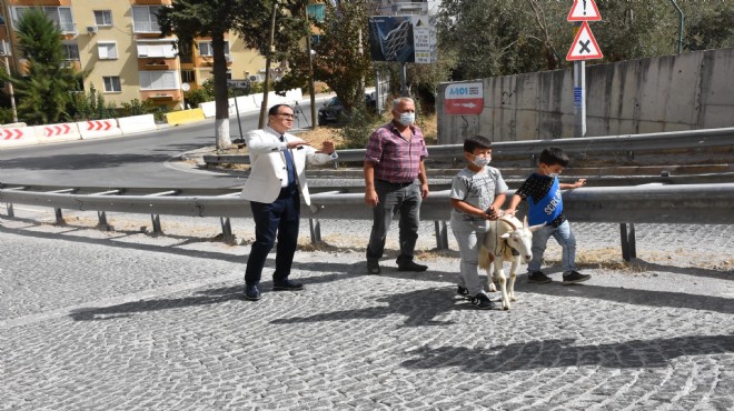  Eğimli yol a keçili protesto!