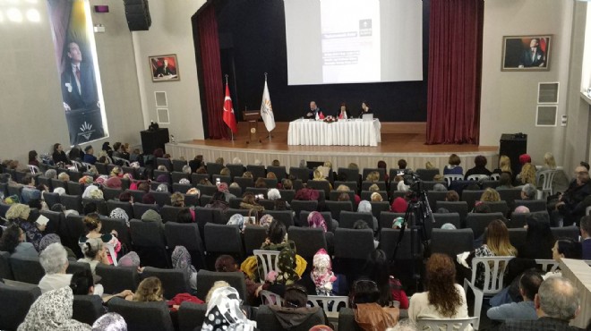 'Kadının toplumdaki yeri' Karabağlar masasında!