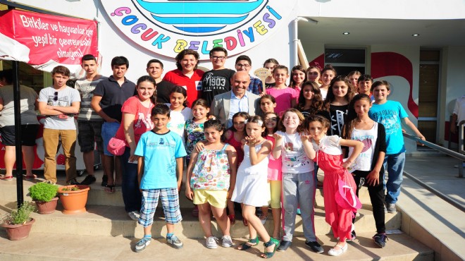 'Seferihisar'ın çocuk belediyesi'ne büyük onur!