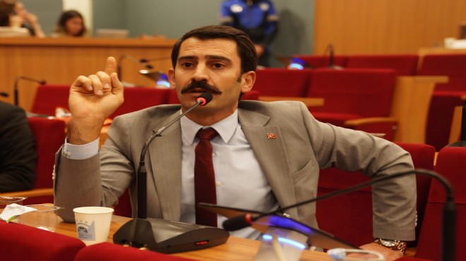  Yollar kan ağlıyor... Tamirciler yetişemiyor! 