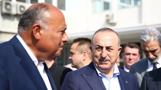 11 yıl sonra ilk: Bakan Çavuşoğlu Mısır'da