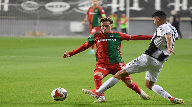 4 gollü İzmir derbisinde kazanan Karşıyaka!