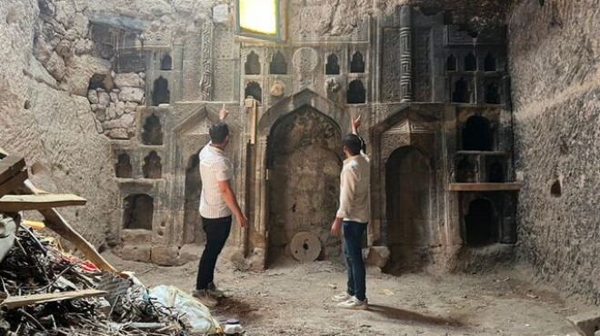 600 yıllık ibadethaneyi odunluk yapmışlar!