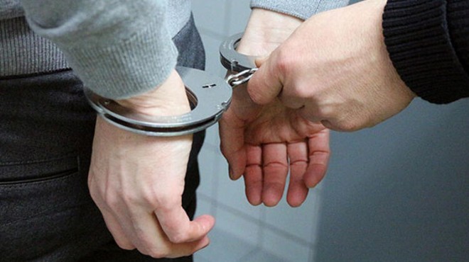7 suçtan aranan terör örgütü üyesi İzmir'de yakalandı!