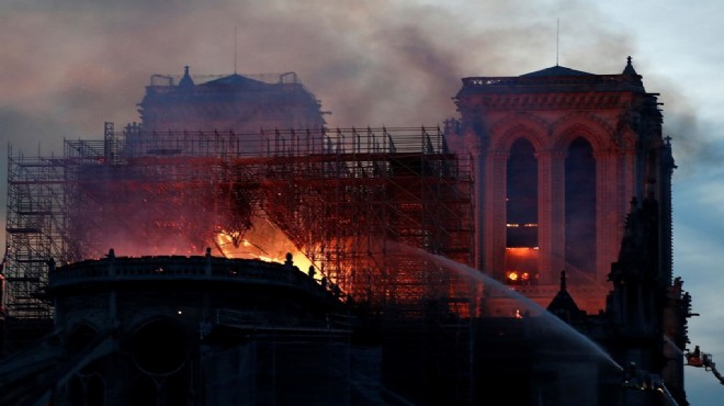 8500 yıllık katedralde yangın kabusu!