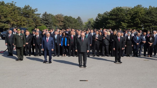 98 yıllık gurur: İlk tören Anıtkabir'de