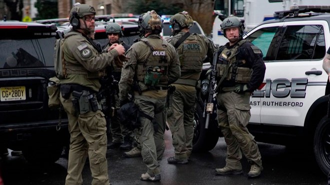 ABD'de silahlı çatışma: 1'i polis 6 ölü