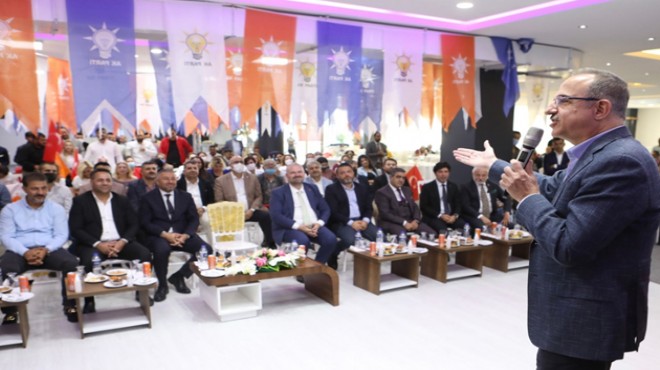 AK Parti İzmir de 30 ilçede  danışma  mesaisi, Sürekli den üye raporu!