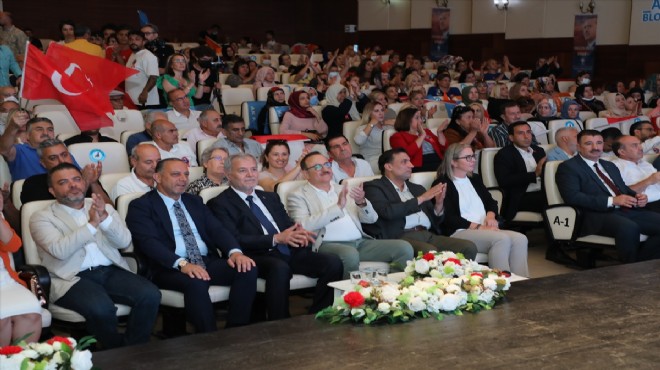 AK Parti İzmir de gönülden gönüle buluşmasına iddialı 2023 mesajları damga vurdu!