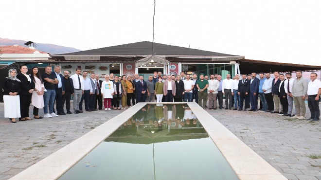 AK Parti İzmir yönetimi Kiraz'da toplandı: Sürekli'den ayrımcılık çıkışı!