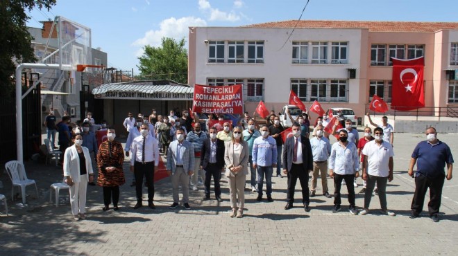 AK Parti Konak'ta 450 kişiye rozet!