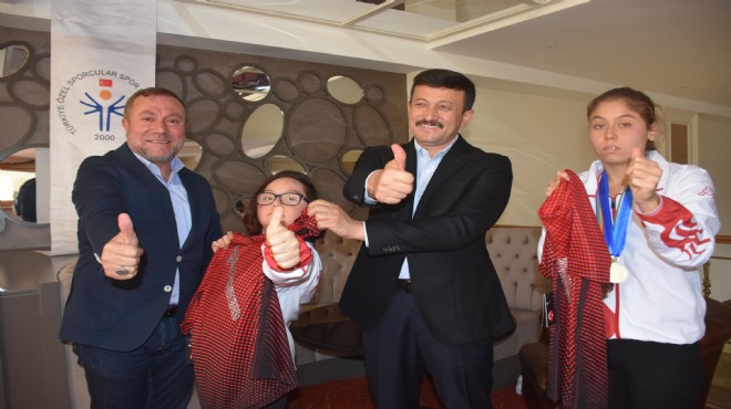 AK Partili Dağ dan özel sporculara destek