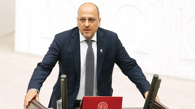 Ahmet Şık sosyal medyadan duyurdu: HDP'den istifa etti