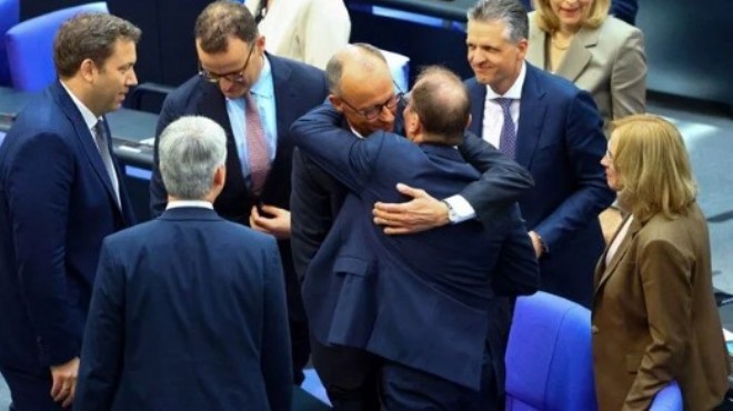 Almanya nın yeni başbakanı belli oldu