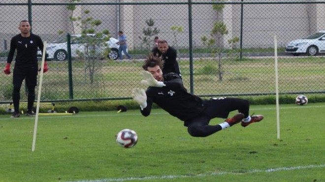 Altay bu kez Emre nin tapusunu aldı!