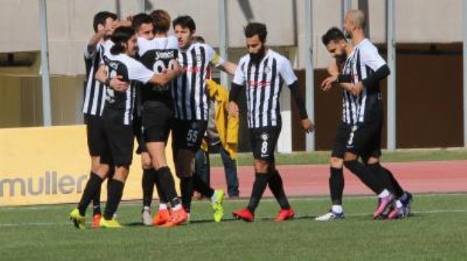 Altay zirve yolunda 4'te 4 peşinde