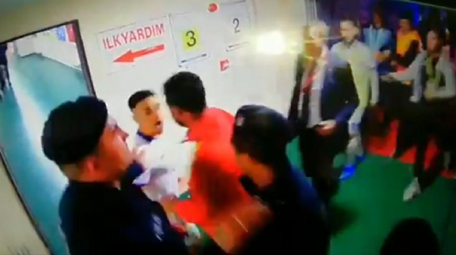 Altınordu Teknik Direktörü Eroğlu'na eski oyuncusundan saldırı girişimi!