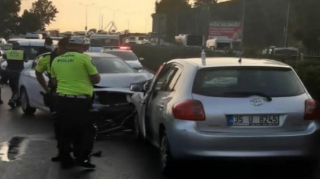 Altınyol'da faciaya ramak kala: Tankerin sıkıştırdığı araç karşı yöne daldı!