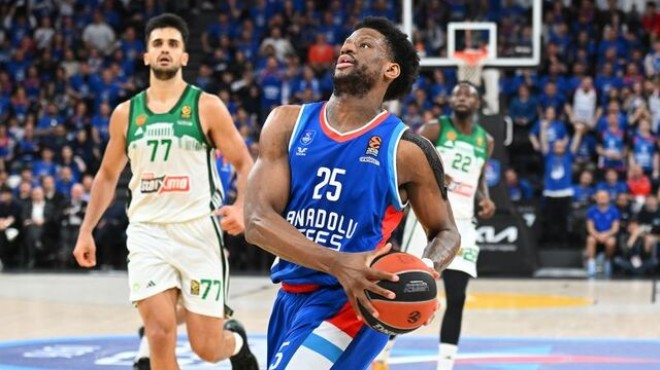 Anadolu Efes seriyi Atina ya taşıdı!