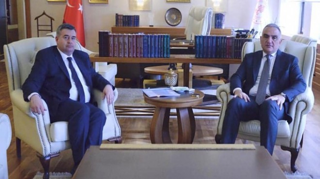 Ankara da Çeşme zirvesi: Başkan Oran, Bakan Ersoy la görüştü