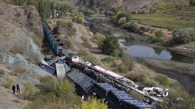 Ankara da tren kazası: 2 ölü, 2 yaralı