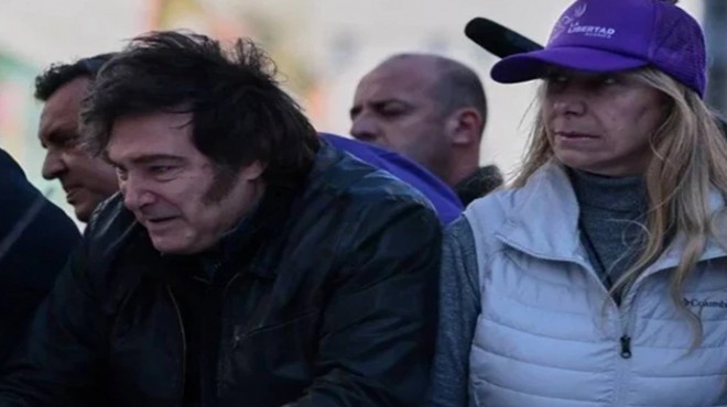Arjantin Devlet Başkanı Milei ye taşlı saldırı