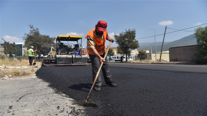 Asfalt harekatı: Bornova'nın yolları yeniden doğdu