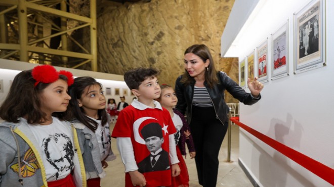 Atatürk Fotoğrafları sergisine yoğun ilgi