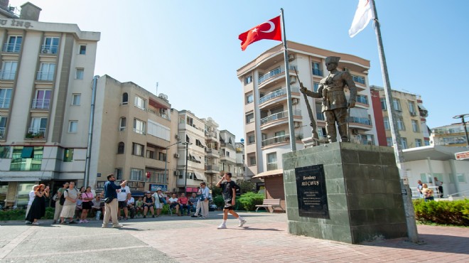 ‘Atatürk’ün Adımlarıyla Karşıyaka’ rotasında turlar başladı