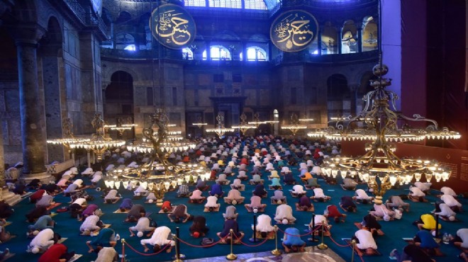 Ayasofya'da 86 yıl sonra ilk bayram namazı