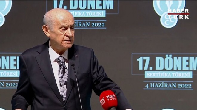 Bahçeli: Duruşu yanlış olanın siyaseti doğru olamaz