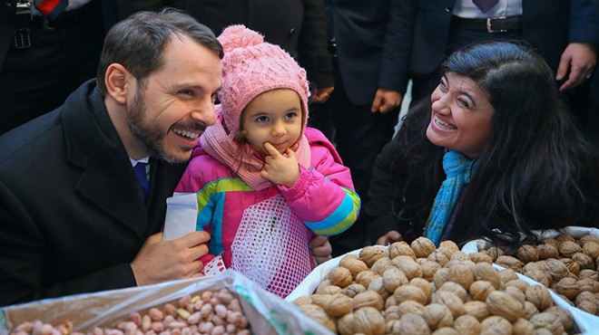 Bakan Albayrak'tan İzmir'de çarpıcı çıkış: Atatürk mezarından kalkıp gelse...