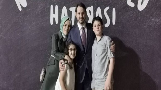 Bakan Albayrak'tan aile fotoğrafı paylaşımı!