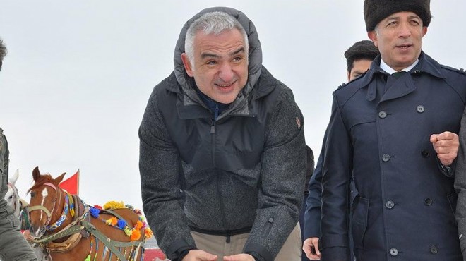 Bakan Ersoy'dan Kars çıkarmasında 'Çeşme' mesajları: Kemeraltı da kazanacak!