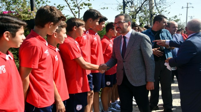 Bakan Kasapoğlu'ndan sezonun ilk ziyareti Altınordu'ya