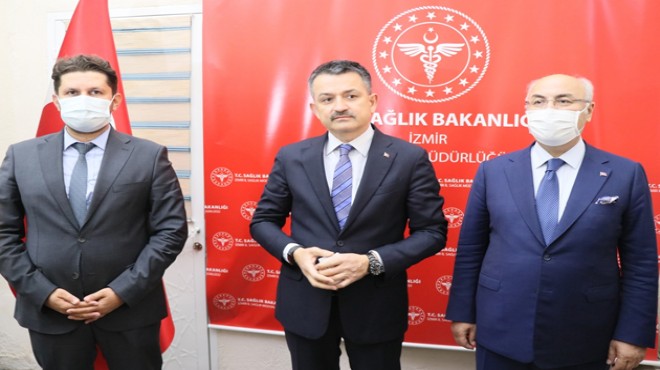 Bakan Pakdemirli'den İzmir'de aşı övgüsü