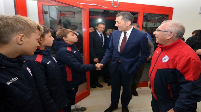 Bakan Selçuk'tan Altınordu'ya ziyaret