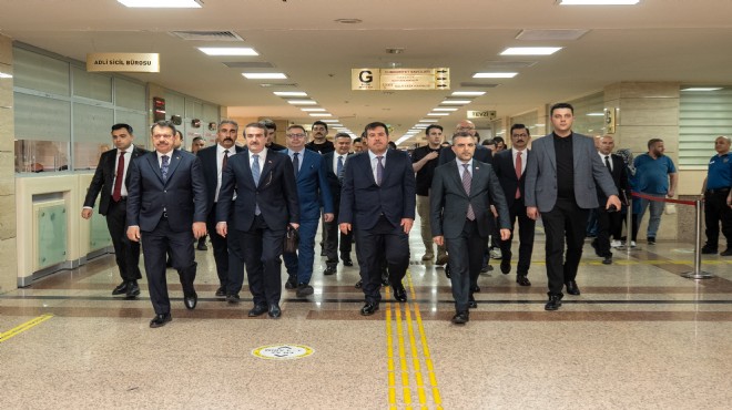 Bakan yardımcılarından İzmir Adliyesi'ne ziyaret