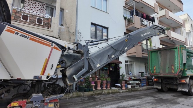 Balçova da asfalt çalışmaları hız kazandı