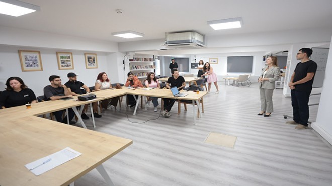 Mutlu dan gençlerle  yapay zeka  buluşması