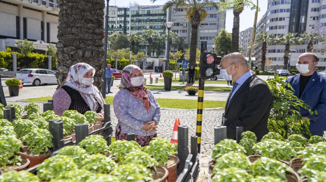 Başkan Soyer e o ilçeden  mis kokulu  ziyaret