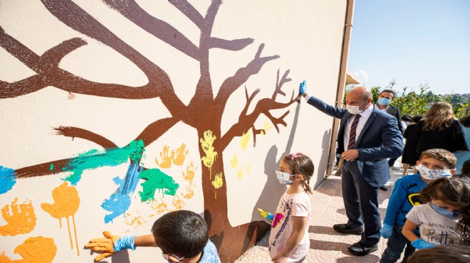 Başkan Soyer’den Kiraz’da yoğun mesai