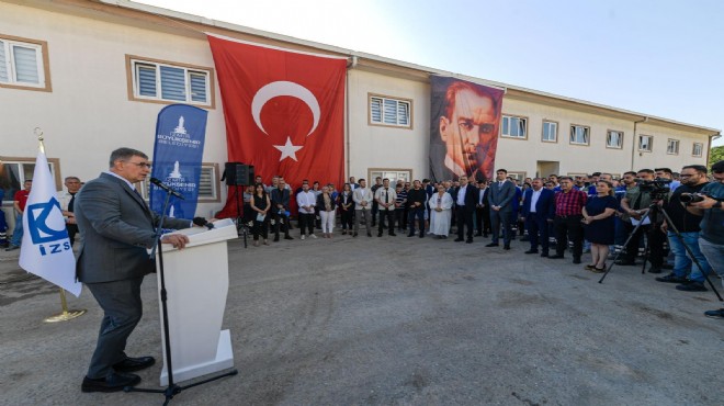 Tugay dan grevden çıkan ESHOT işçilerine ziyaret: Aramızda bir nifak, ayrılık yok!