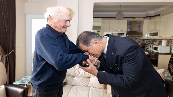 Başkan Tugay dan duygulandıran ziyaret