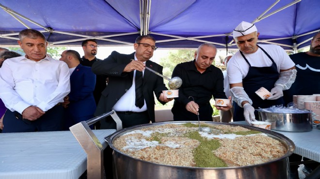 Başkan Vekili Benzer den aşure ikramı