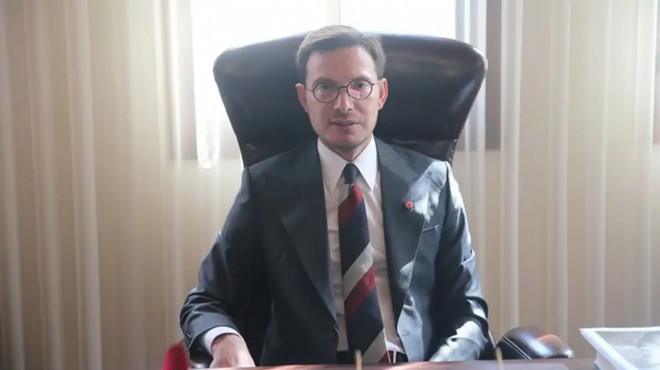 Başkanın makamında dinleme cihazına 2 tutuklama!