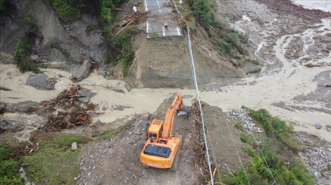 Batı Karadeniz'i sel vurdu: 2 kişi hayatını kaybetti