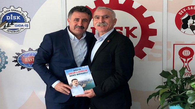 Bayraklı Aday Adayı CHP li Sandal dan STK mesaisi: Hedeflerini anlattı