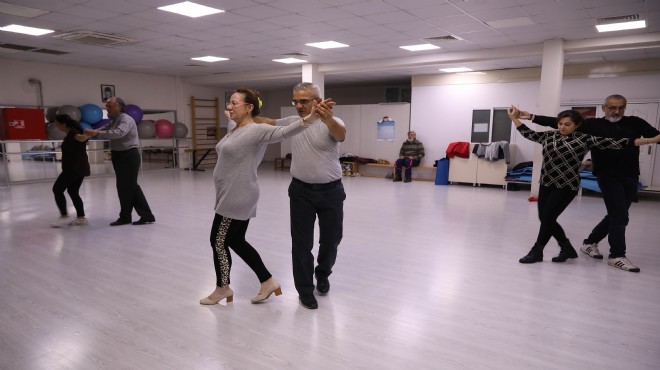 Bayraklı'da Latin danslar rüzgarı