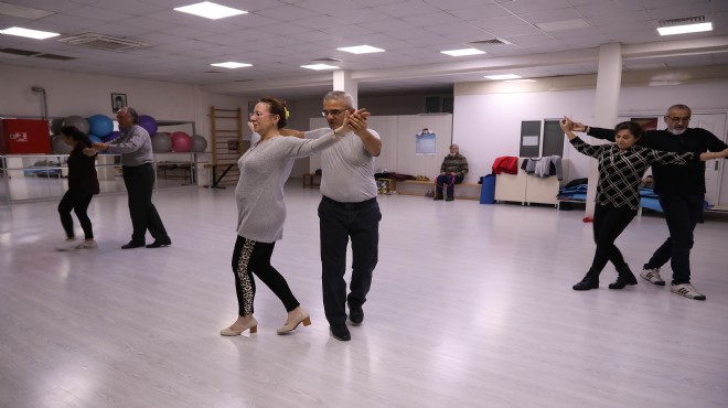 Bayraklı da Latin danslar rüzgarı